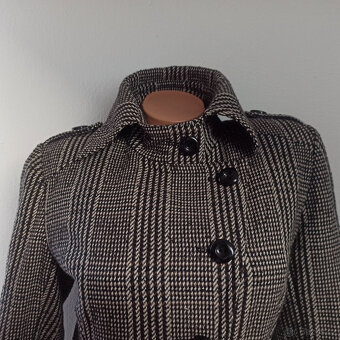 dámský zimní kabát s kapucí 38 - 40  TOP STAV - 9