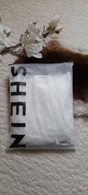Shein bílá vyšívaná halenka s volánky - 9