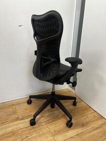 Kancelářská židle Herman Miller Mirra 2 Graphite Full Option - 9