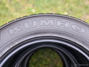 4x Zimní pneu Michelin + Kumho - 235/65 R17 XL - 75% - 9