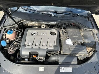 Volkswagen Passat b7 2.0tdi 103kw cr highline - 9