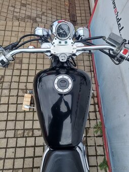 Suzuki VZ 800 Marauder - 9