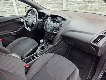 FORD FOCUS ST LINE ECOBOOST KOMBI 2018 - 9