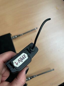 Bedzrátový mikrofonní systém - 9