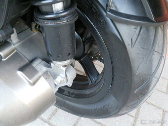 Kymco Downtown 300i - 9