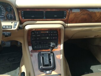 Jaguar XJ 6 x300 Morocco Red 3,2 šestiválec - 9