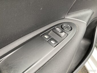Citroën C4 1.4i , 70 kW benzín, 2013 - 9