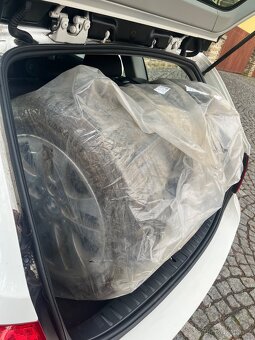 BMW e91 2.0d 135kw - 9