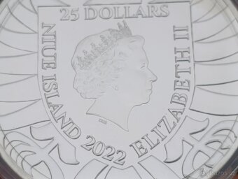 Stříbrná 10 oz investiční mince Český lev 2022 stand, 311gr. - 9