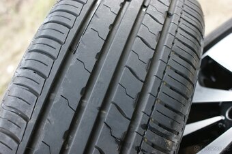Bicolor tubine krasna alu kola origo Ford R17 a letni pneu - 9