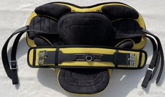 Bezkostrové FreeMax sedlo žluté - 9