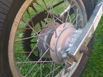 GILERA 125 - 9