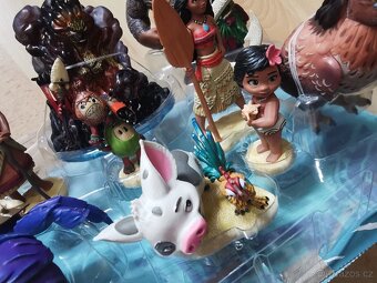 Disney Store Vaiana (Moana) Deluxe 10ti dílná sada figurek - 9