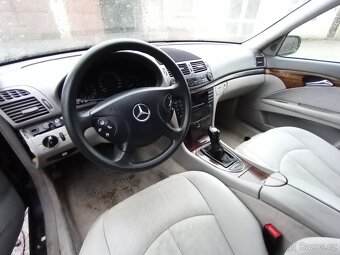 MB E Class W211 220CDI r.v.03 646.951 90kw, modrá metal, man - 9