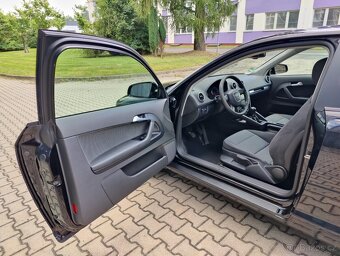 Audi A3 1,6i 75 kW / pravidelný servis / - 9
