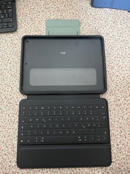 iPad 9. generace 64GB + příslušenství - 9