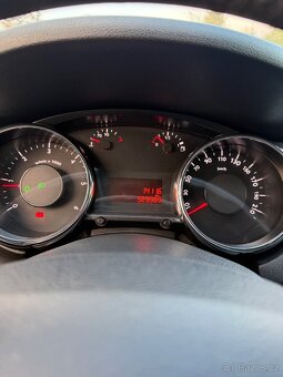 Peugeot 5008 - 9