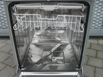 VESTAVNÁ MYČKA MIELE,LUXUSNÍ ZNAČKA,NEREZ,LCD,TURBO.tř.A+ - 9