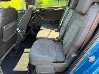 VW Touran Highline 2.0TDi manuál 110kw m.ř.2021 - 9
