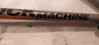 ROCK MACHINE - 9