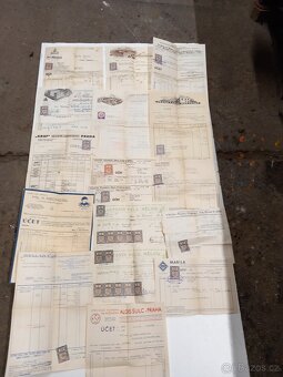 znamky pohlednice viněty etikety učty prospekty obalky - 9