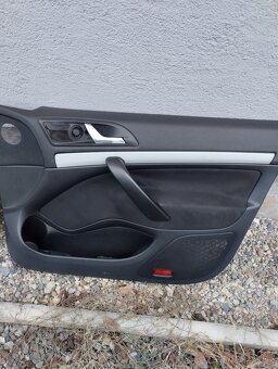 PRODAM NAHRADNI DILY KE KARAVANU NEBO OBYT.AUTA - 9