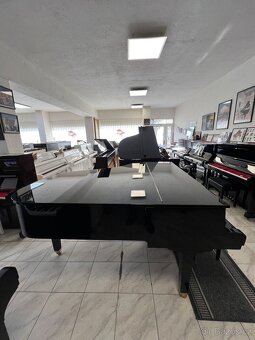 Klavír Petrof mod. III r.v 1988 se zárukou, REZERVACE - 9