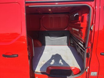 Renault Trafic 1.6 dCi 66 kW – Spolehlivý pracant za skvělou - 9