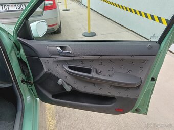 Škoda Fabia 1.4 mpi - PISTÁCIE - 9