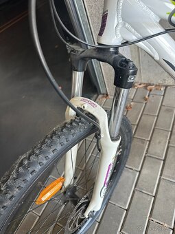 Dámské horské kolo Genesis Zero – Shimano Alivio, kotoučové - 9