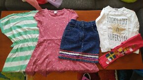 Akční CENA:Balík (skoro nové) oblečení pro holky vel.122-128 - 9