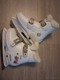Dívčí brusle nastavitelné vel. 22-24 cm - 9