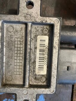 Motor 320D 110kw M47D20 Díly - 9