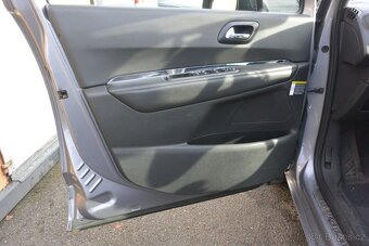 PRODÁM Peugeot 5008 2.0BlueHDi ALLURE 7míst 110kW - 9
