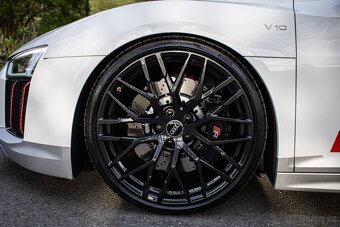 Audi R8 RWS 5.2 FSI V10 1 of 999 špeciálna edícia, karbón - 9