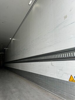 MRAZÍRENSKÝ NÁVĚS SCHMITZ CARGOBULL + THERMOKING SLXE 300 - 9