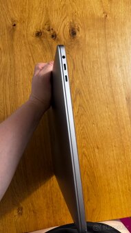 Apple MacBook Pro 2017 15” i7 512GB - 9