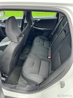 Volvo XC60 2,4 D4 140kW , 2016 “REZERVACE” - 9