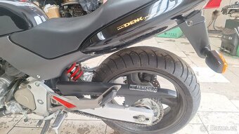 Honda Hornet S 600 70kw 2000 15tkm snížená - 9