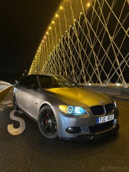 Podprahove lišty pro BMW E90 E91 E92 E93 - Černý Lesk - 9