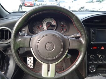 Toyota GT86 – manuál – krásný stav – dovoz Švédsko - 9