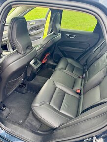 Volvo XC60 B5 Inscription AWD - 9