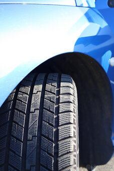 Peugeot 407 SW 2.2i - 9