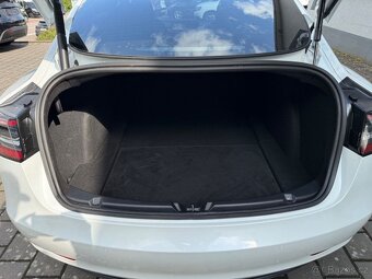 TESLA MODEL 3 SR+ - 9