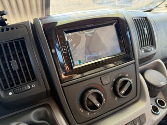 Obytné auto - Roller Team Granduca, 2012, 3.0 jtd, solár - 9