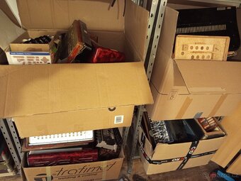 Akordeon, harmonika, heligonka na opravu + díly - 9