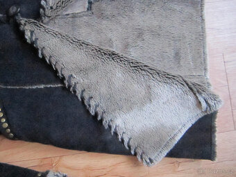 Kabát / kožich z umělé kožešiny, vel. M/L, délka 102 cm - 9