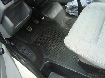 VW Transporter 1,9D - 9