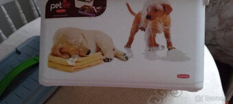 Prodám velmi zachovalý box pro pejsky - 9