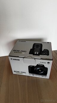 Canon EOS 250D + EF-S 18-55 III kit + brašna Vanguard - 9